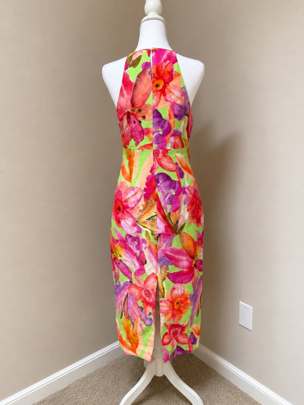 NWT FARM Rio Artsy Flora Green Floral Linen Midi Dress Size Small - Picture 7 of 9